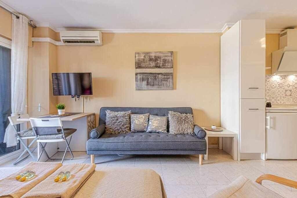 797 Holiday Rentals - Equipado Estudio Cerca Del Parque La Paloma Benalmádena Εξωτερικό φωτογραφία
