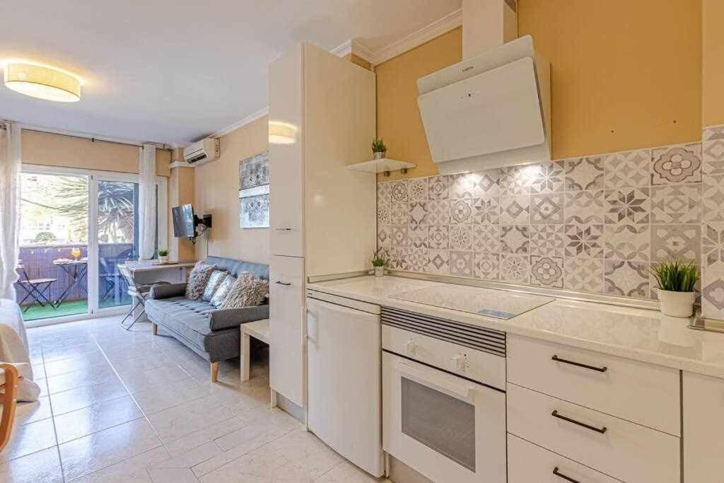 797 Holiday Rentals - Equipado Estudio Cerca Del Parque La Paloma Benalmádena Εξωτερικό φωτογραφία